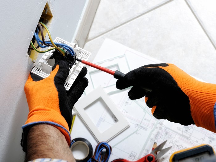 Instalaciones Eléctricas en Alicante - FUP Reformas y Servicios